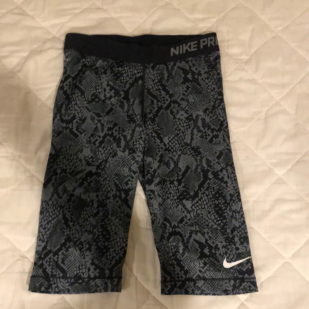 Nike pro dri-fit long bike short- size S